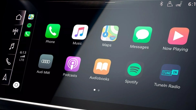 Интерфейс Audi smartphone.